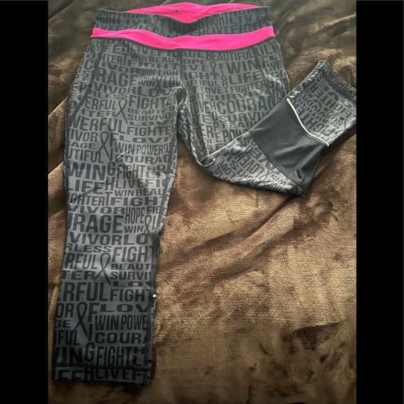 Ideology Cropped Capri Workout Pant Gray Pink Breast Cancer Awareness - Picture 1 of 2